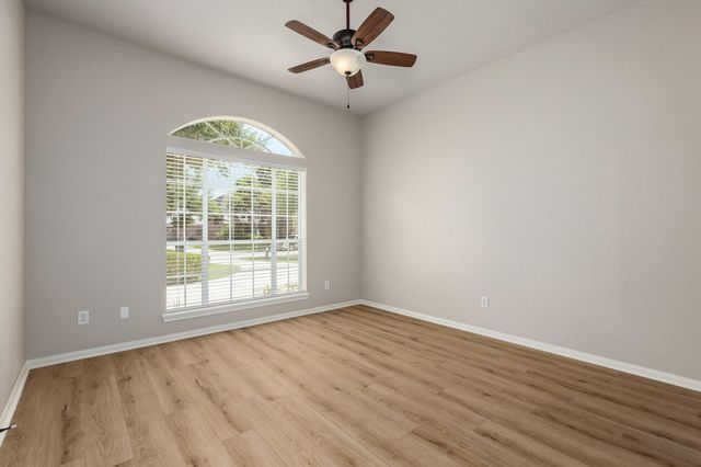 14618 Kings Head Drive, Houston, TX 77044