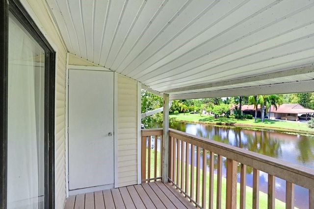 137 HUNTER LAKE DRIVE C, Oldsmar, FL 34677