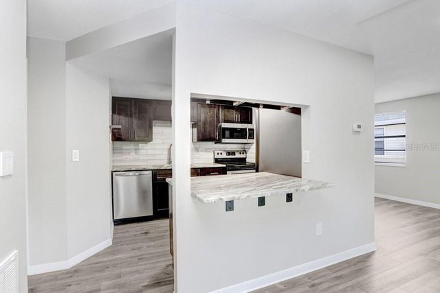 137 HUNTER LAKE DRIVE C, Oldsmar, FL 34677