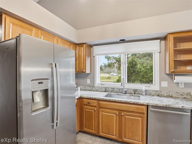 298 Edington Circle, Canton, MI 48187