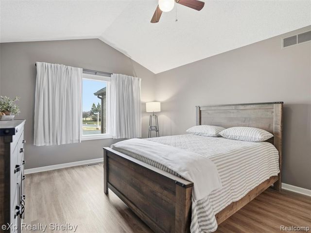 298 Edington Circle, Canton, MI 48187