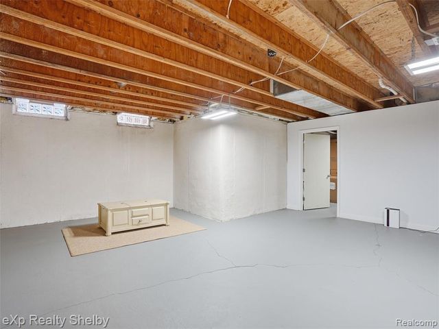 298 Edington Circle, Canton, MI 48187