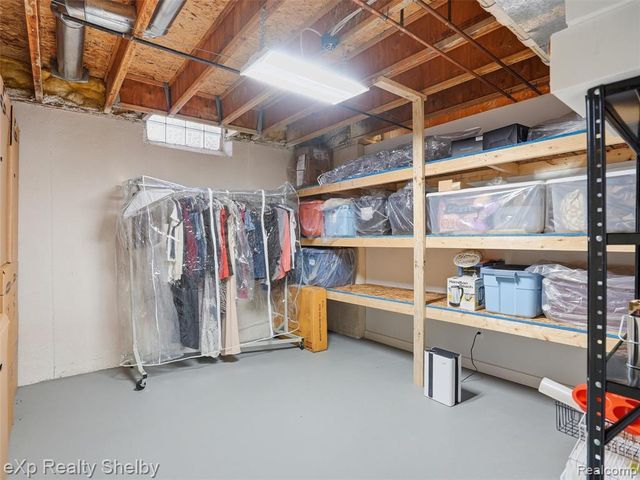 298 Edington Circle, Canton, MI 48187