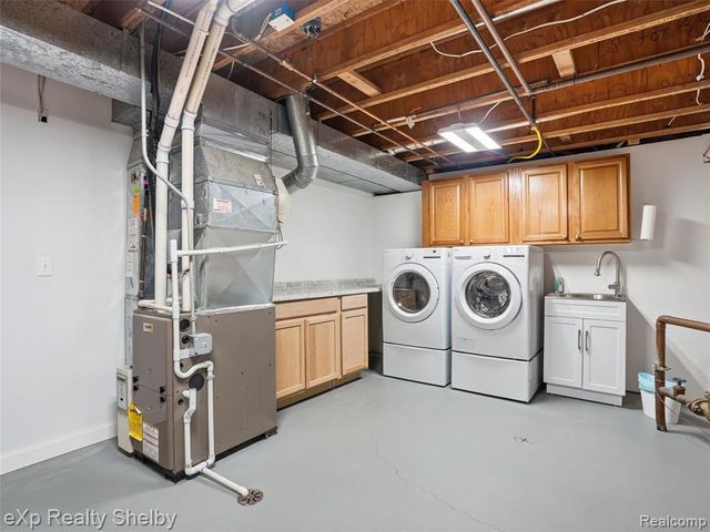 298 Edington Circle, Canton, MI 48187