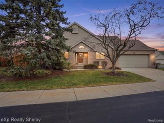 298 Edington Circle, Canton, MI 48187