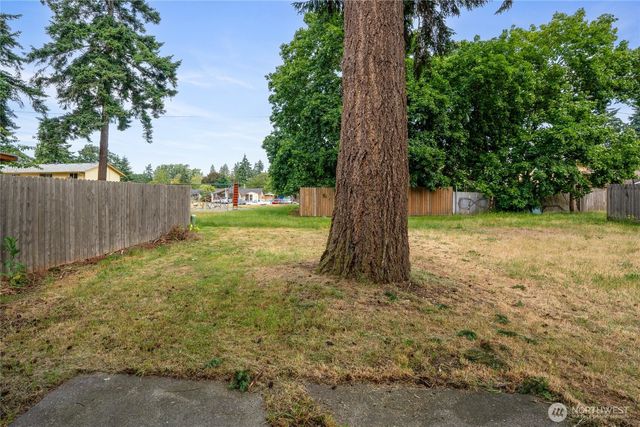 10423 13th Avenue Ct S, Tacoma, WA 98444