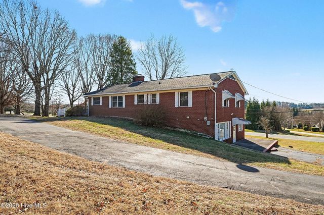 4405 Thomasville Road, Winston Salem, NC 27107