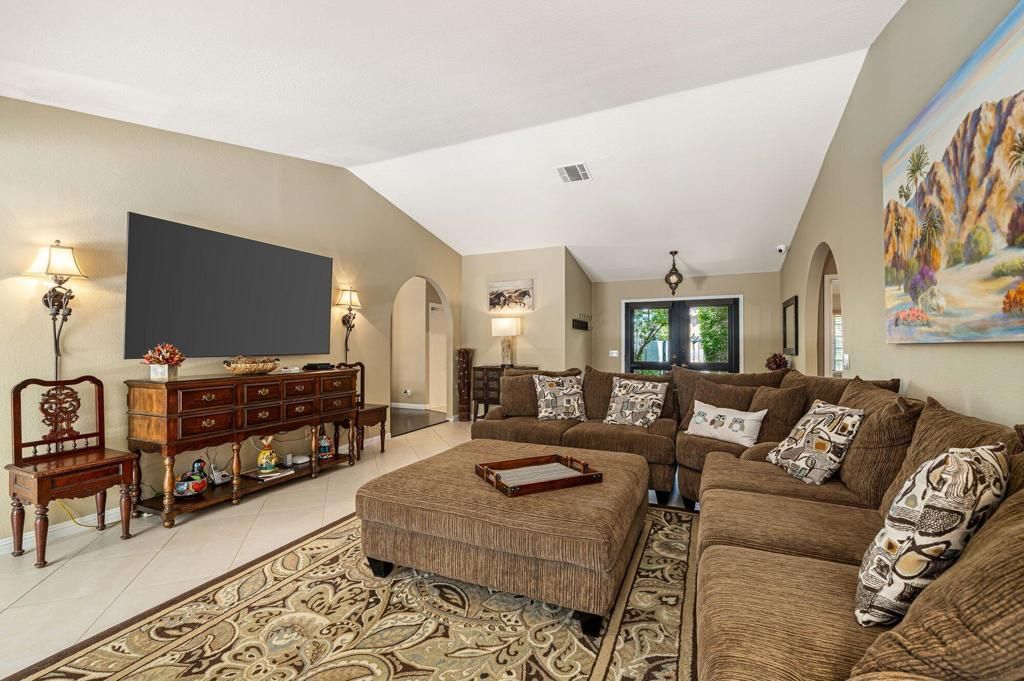 Image 10 of property listing at 76835 Bishop Place, Palm Desert, CA 92211