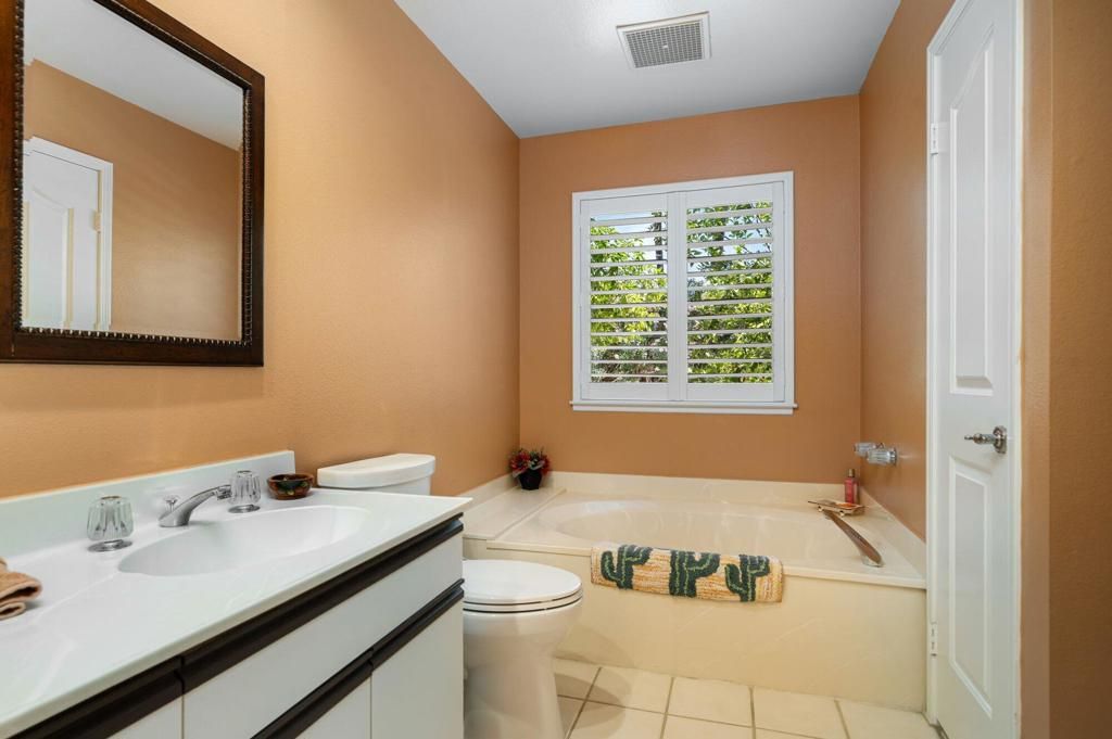 Image 23 of property listing at 76835 Bishop Place, Palm Desert, CA 92211