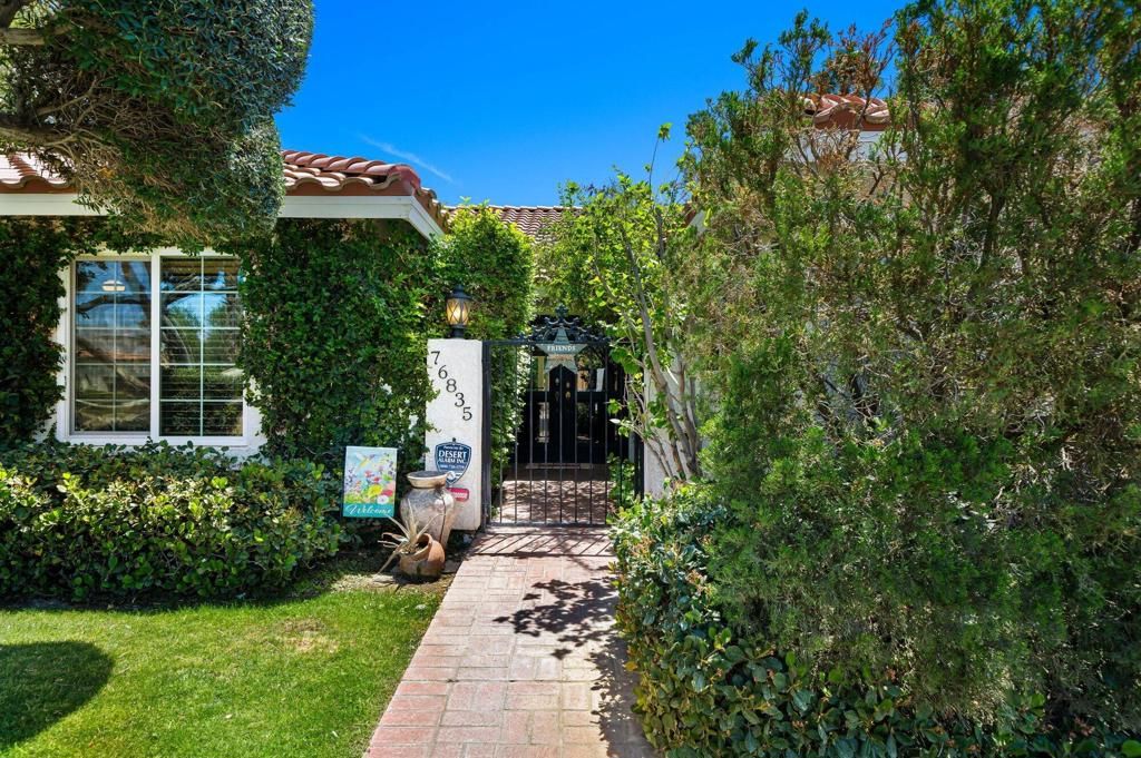 Image 3 of property listing at 76835 Bishop Place, Palm Desert, CA 92211