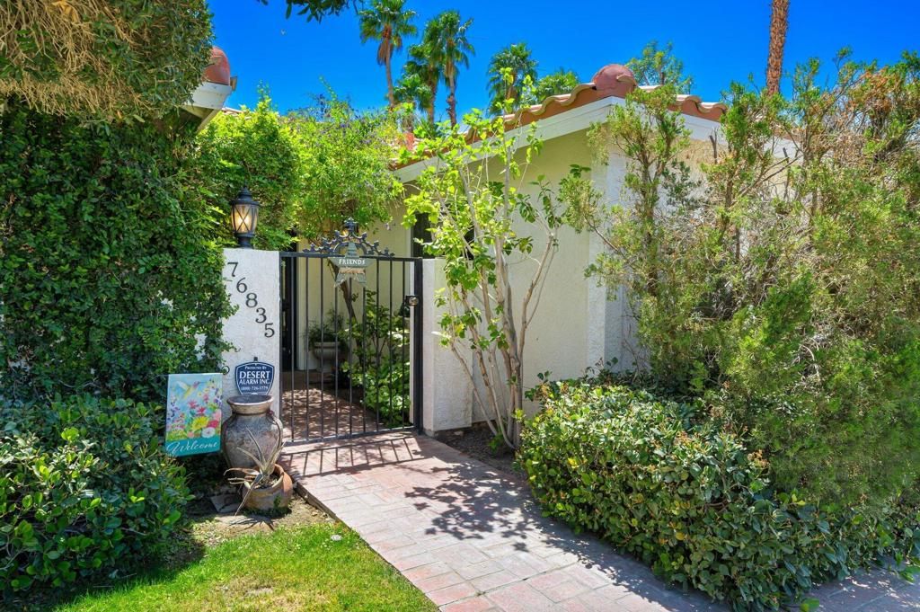 Image 4 of property listing at 76835 Bishop Place, Palm Desert, CA 92211