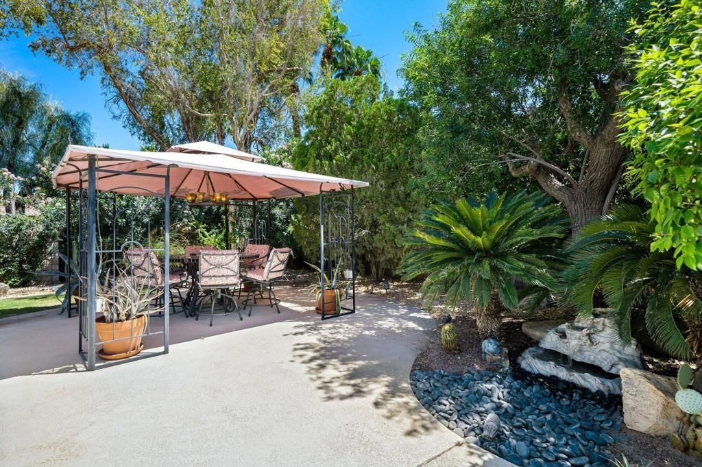 Image 44 of property listing at 76835 Bishop Place, Palm Desert, CA 92211