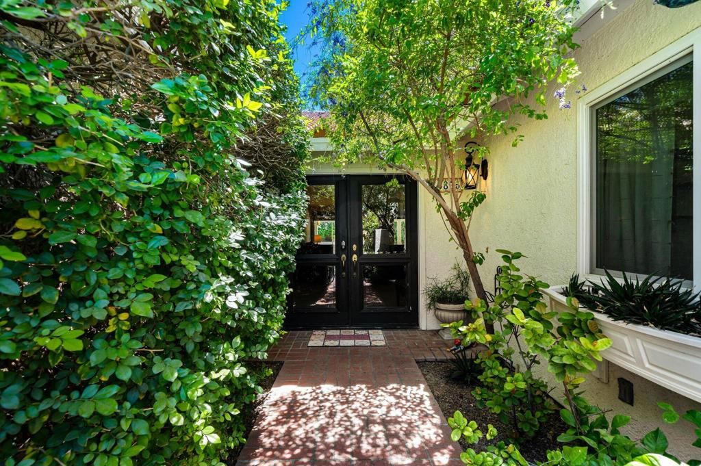 Image 5 of property listing at 76835 Bishop Place, Palm Desert, CA 92211