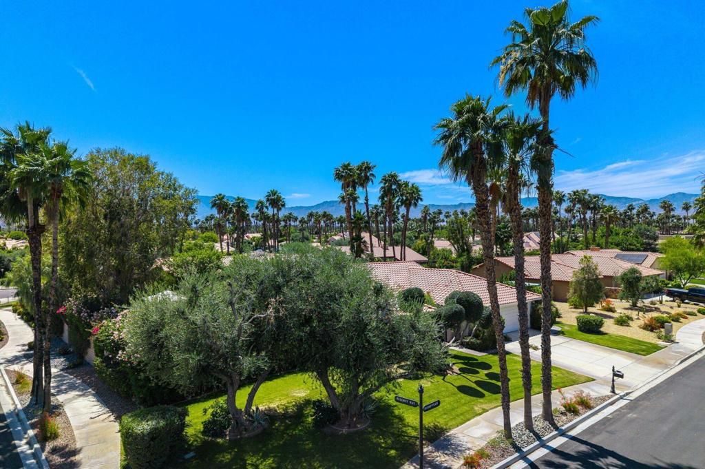 Image 55 of property listing at 76835 Bishop Place, Palm Desert, CA 92211