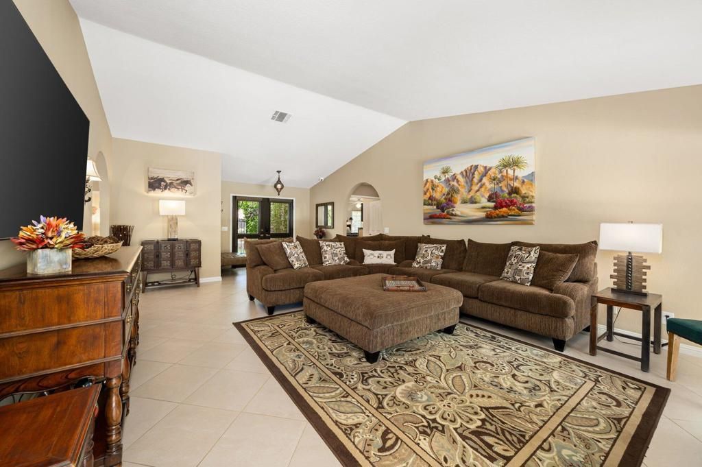Image 9 of property listing at 76835 Bishop Place, Palm Desert, CA 92211