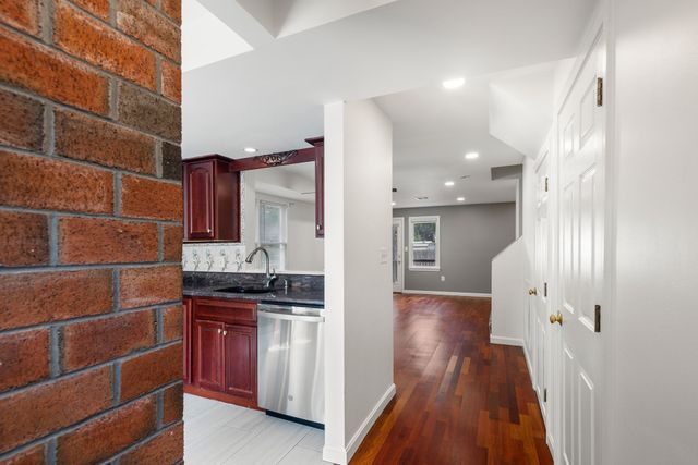 101 Brookline Way 101, Rockland, MA 02370