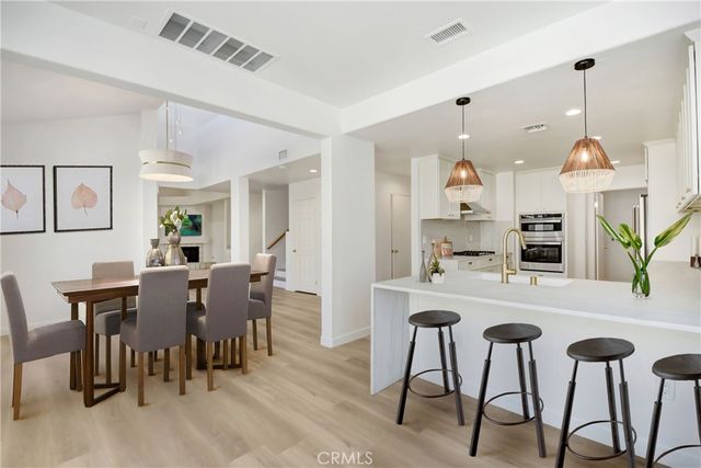 4346 Park Paloma, Calabasas, CA 91302
