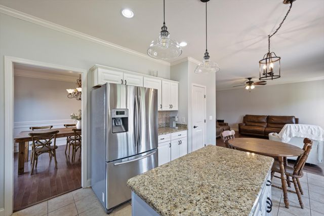 312 Retriever Ct, Clarksville, TN 37043