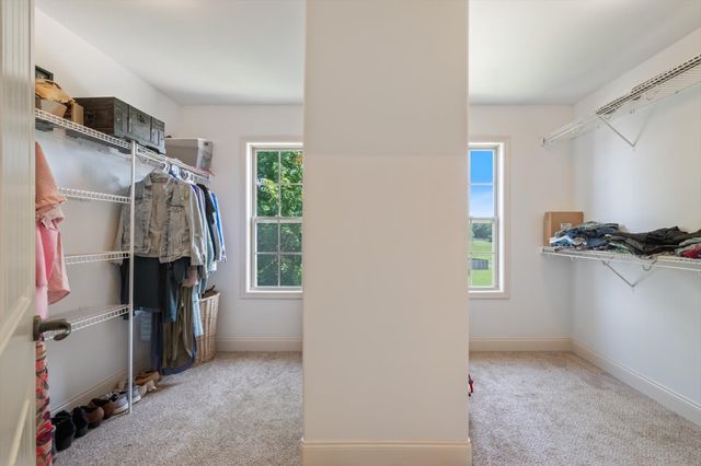 312 Retriever Ct, Clarksville, TN 37043