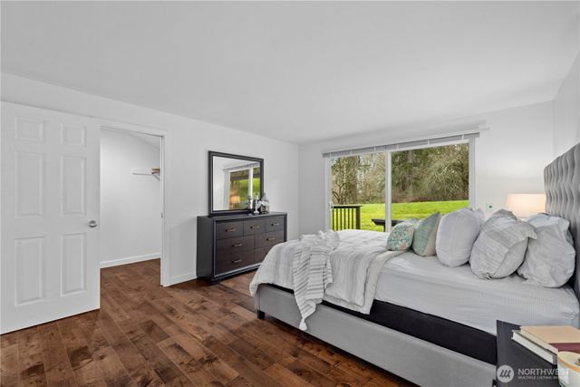 15705 NE 59th Way, Redmond, WA 98052