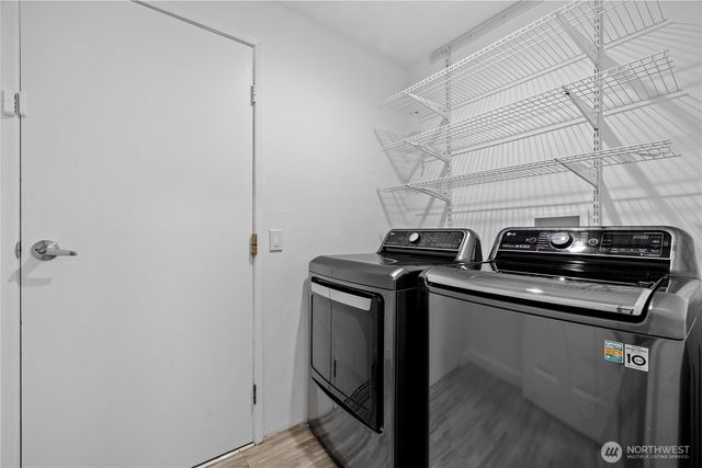 15705 NE 59th Way, Redmond, WA 98052