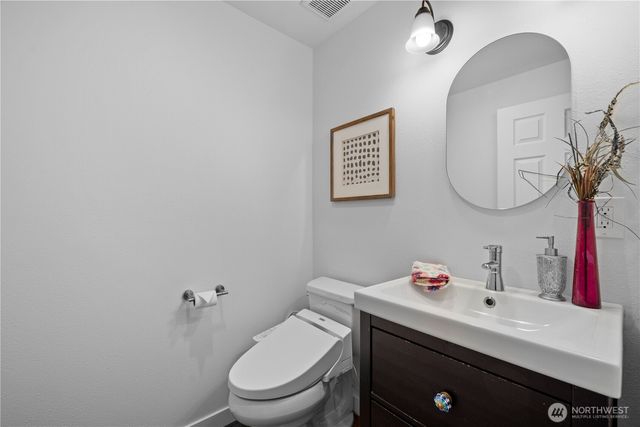 15705 NE 59th Way, Redmond, WA 98052