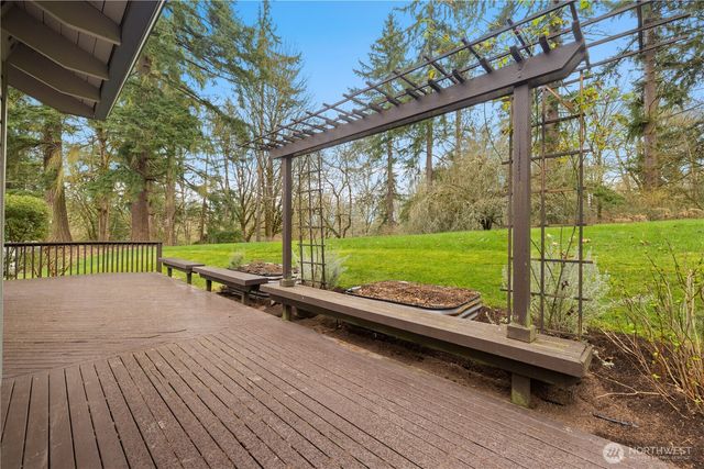 15705 NE 59th Way, Redmond, WA 98052