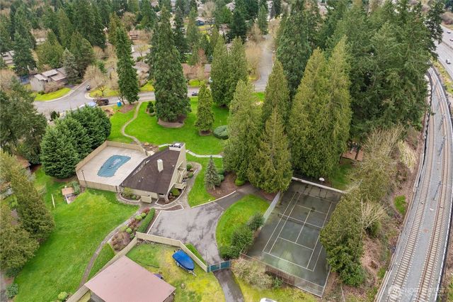 15705 NE 59th Way, Redmond, WA 98052