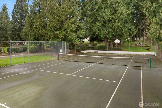 15705 NE 59th Way, Redmond, WA 98052