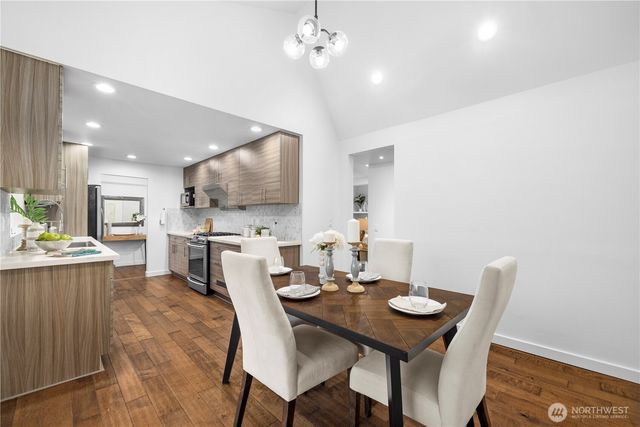 15705 NE 59th Way, Redmond, WA 98052