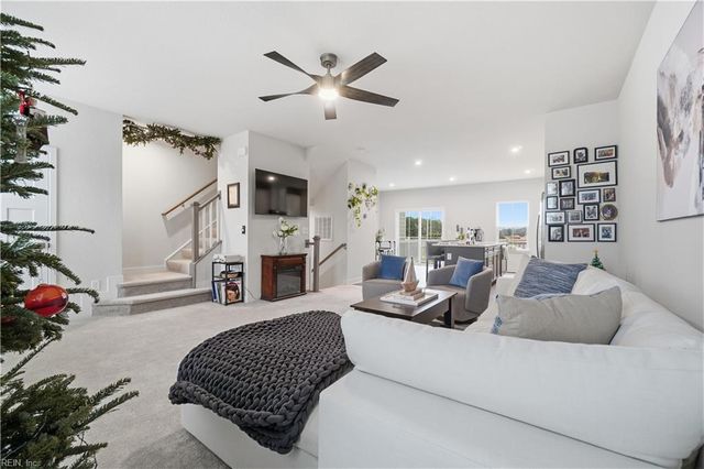 995 Gabion WAY, Chesapeake, VA 23323