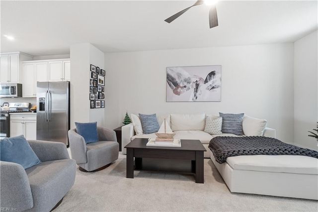 995 Gabion WAY, Chesapeake, VA 23323