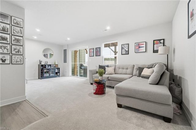 995 Gabion WAY, Chesapeake, VA 23323