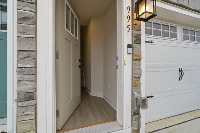 995 Gabion WAY, Chesapeake, VA 23323