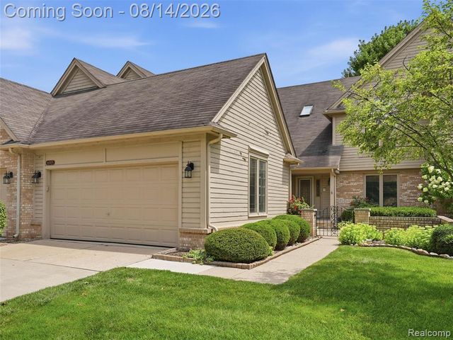 16905 Coral Lane, Macomb, MI 48042
