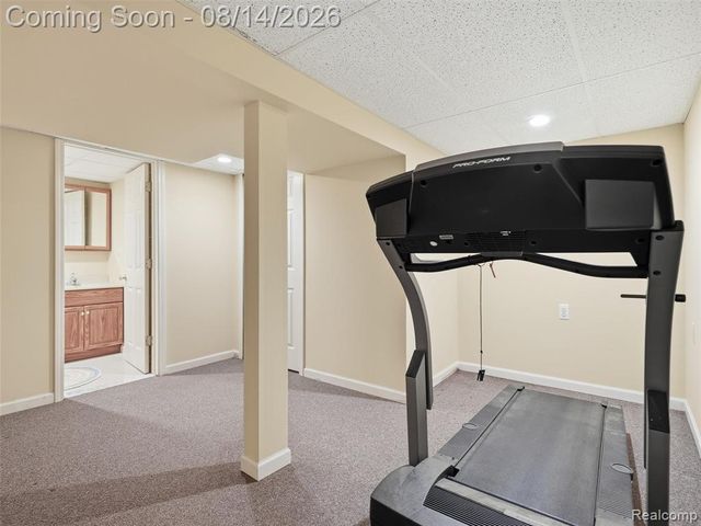 16905 Coral Lane, Macomb, MI 48042