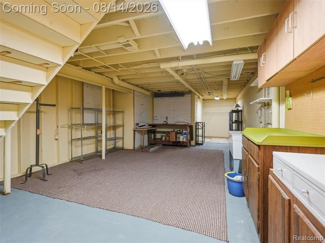 16905 Coral Lane, Macomb, MI 48042