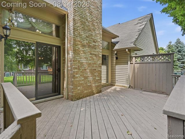 16905 Coral Lane, Macomb, MI 48042