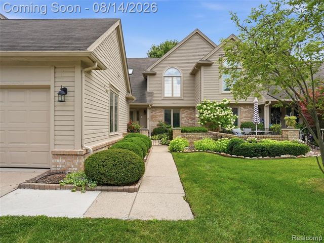 16905 Coral Lane, Macomb, MI 48042