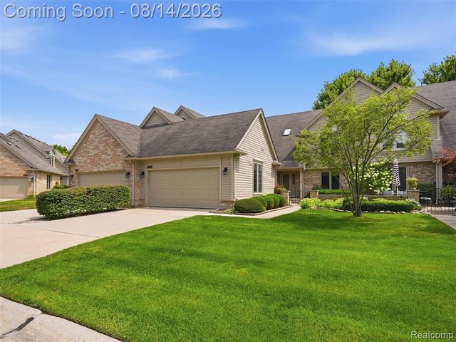 16905 Coral Lane, Macomb, MI 48042