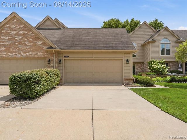 16905 Coral Lane, Macomb, MI 48042