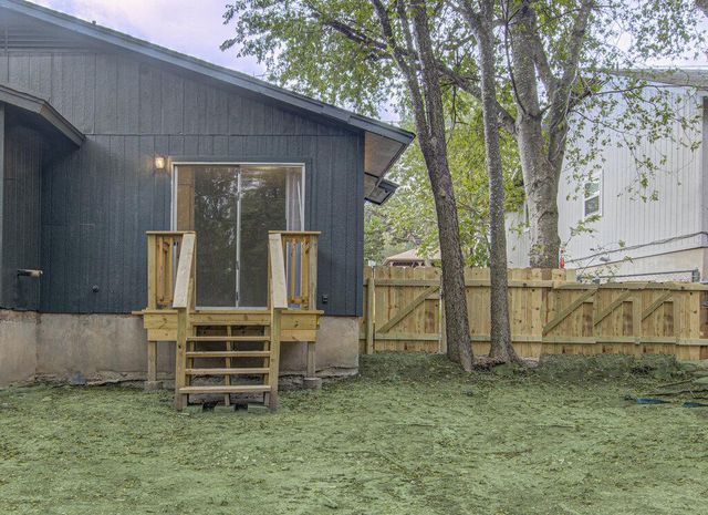 404 W Dittmar RD A, Austin, TX 78745
