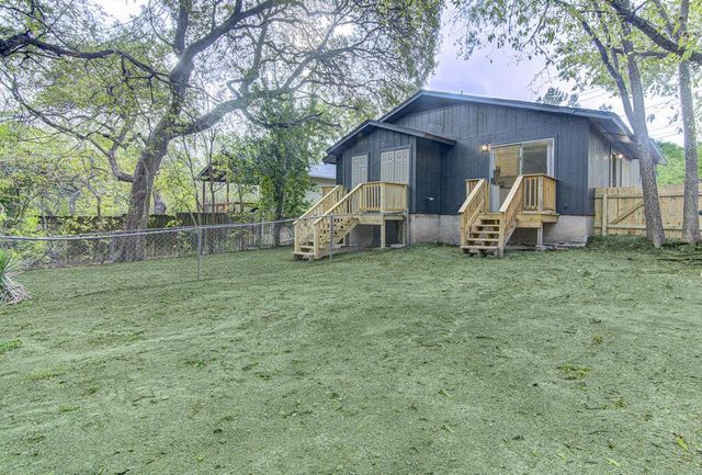 404 W Dittmar RD A, Austin, TX 78745