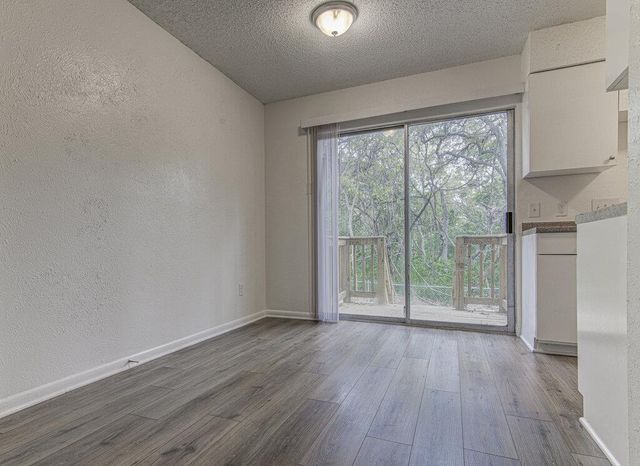 404 W Dittmar RD A, Austin, TX 78745