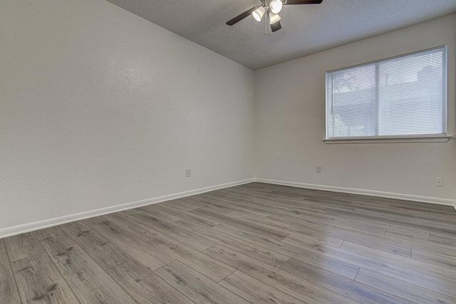 404 W Dittmar RD A, Austin, TX 78745