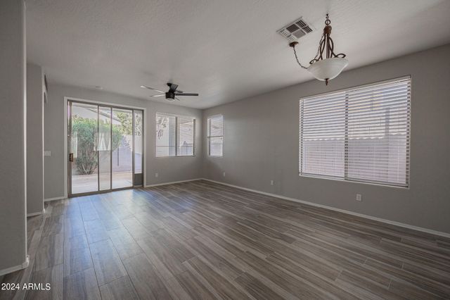 7312 E MILLS Street, Mesa, AZ 85207