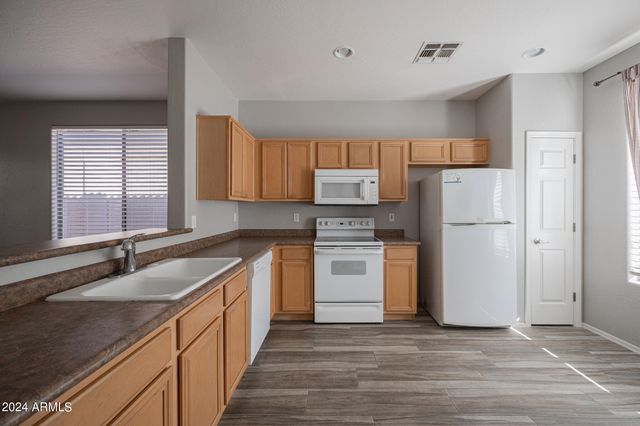 7312 E MILLS Street, Mesa, AZ 85207