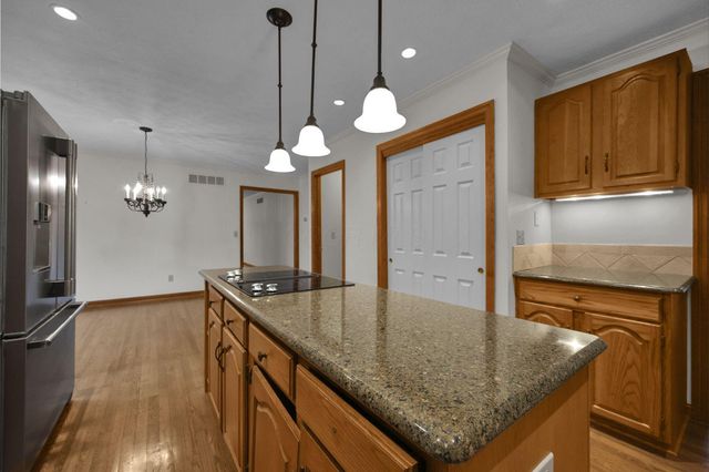 410 Fern Hill Drive, Granville, OH 43023