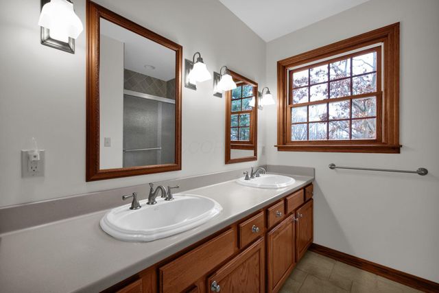 410 Fern Hill Drive, Granville, OH 43023