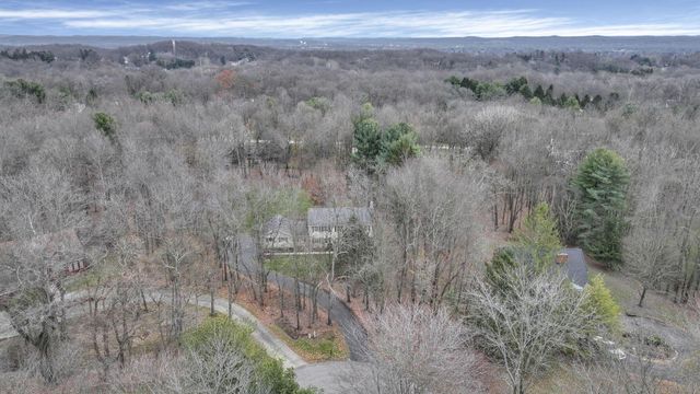 410 Fern Hill Drive, Granville, OH 43023